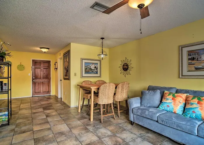Steps To Beach! Walkable Gulf Coast Retreat * Clearwater Beach