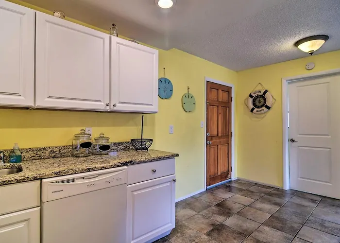 Steps To Beach! Walkable Gulf Coast Retreat Clearwater Beach