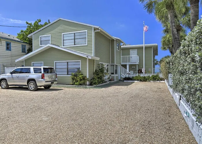 Steps To Beach! Walkable Gulf Coast Retreat Сasa de vacaciones *